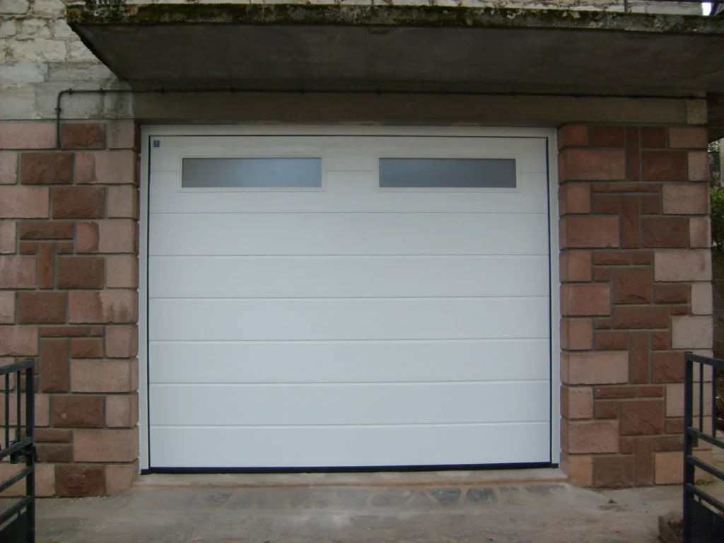 Porte de garage : réalisation de Gamso Menuiserie